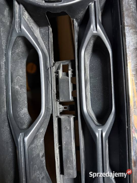 VOLKSWAGEN TROC LIFT 2GA GRILL ATRAPA ZDERZAKA Rok produkcji 2022 Kielce