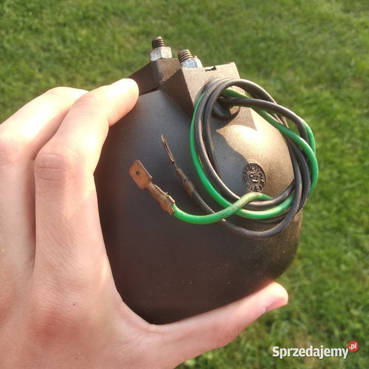 Nowa Lampa halogen przeciwmgiel PRL Fiat Fso Lublin sprzedam