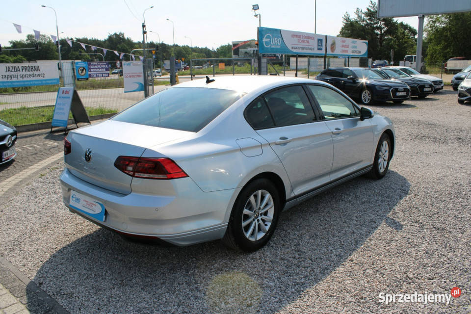 Volkswagen Passat ESSENCE LED Fvat Salon Polska Warszawa