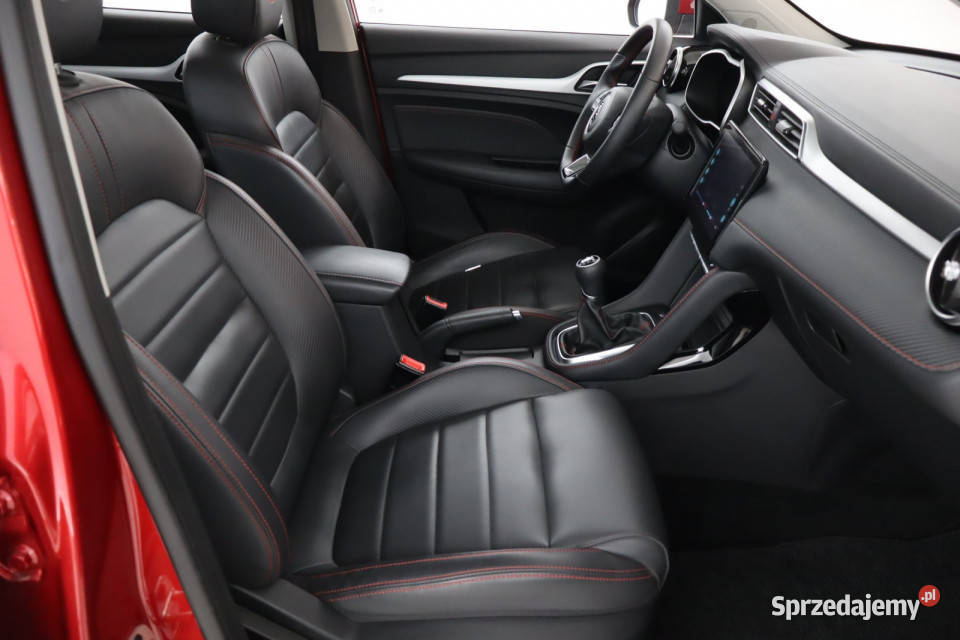 MG ZS SUV 10 Turbo nawigacja