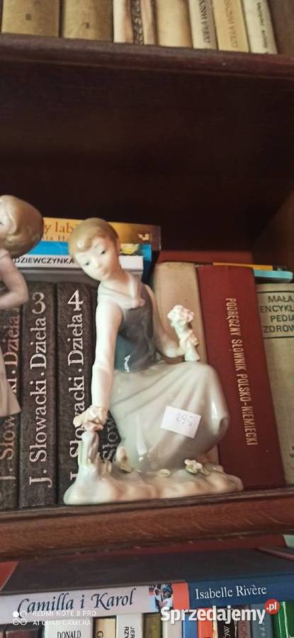 Figurka Dziewczyna zrywająca kwiaty Lladro Spain Gdańsk