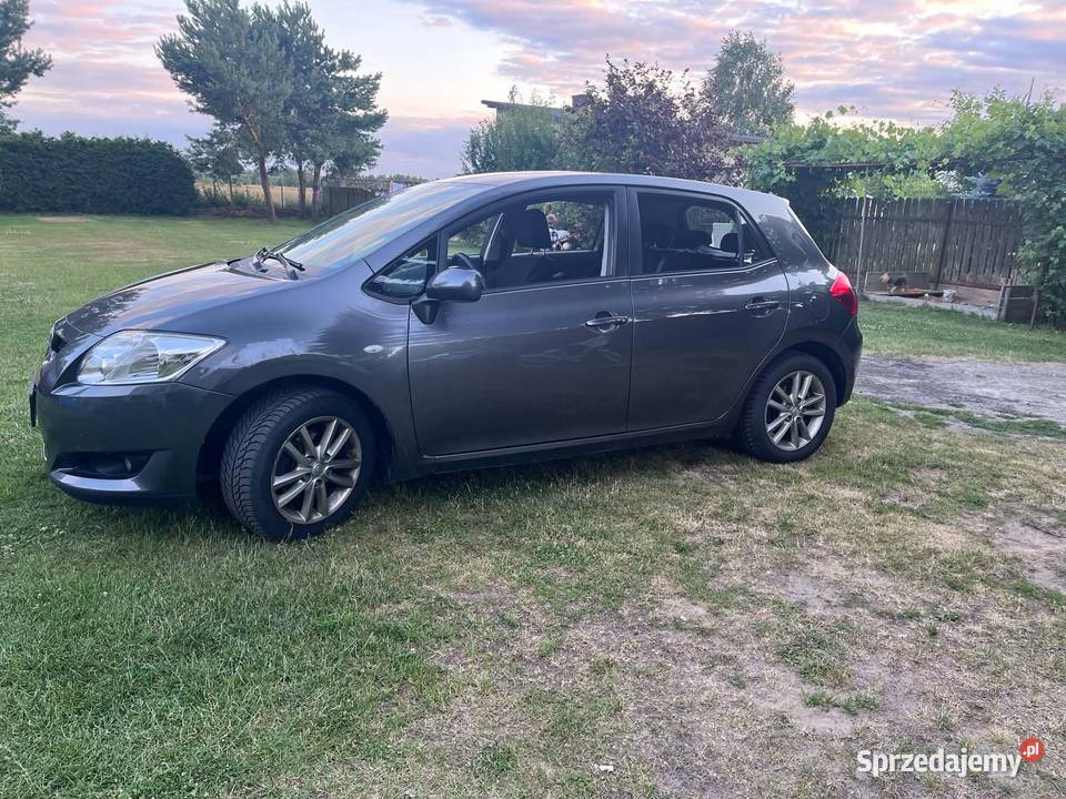 Toyota Auris 16 LPG Głuchy