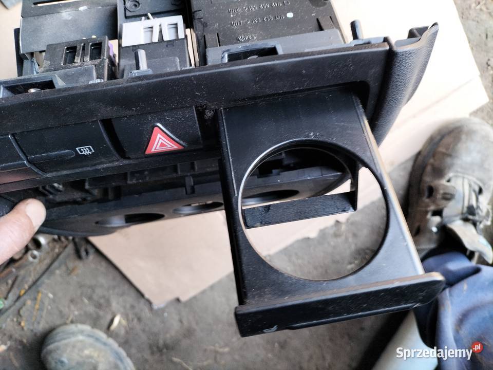SEAT TOLEDO 2 MK2 ŚRODKOWY PANEL RADIA PODSTAWKA Kamień-Kolonia sprzedam