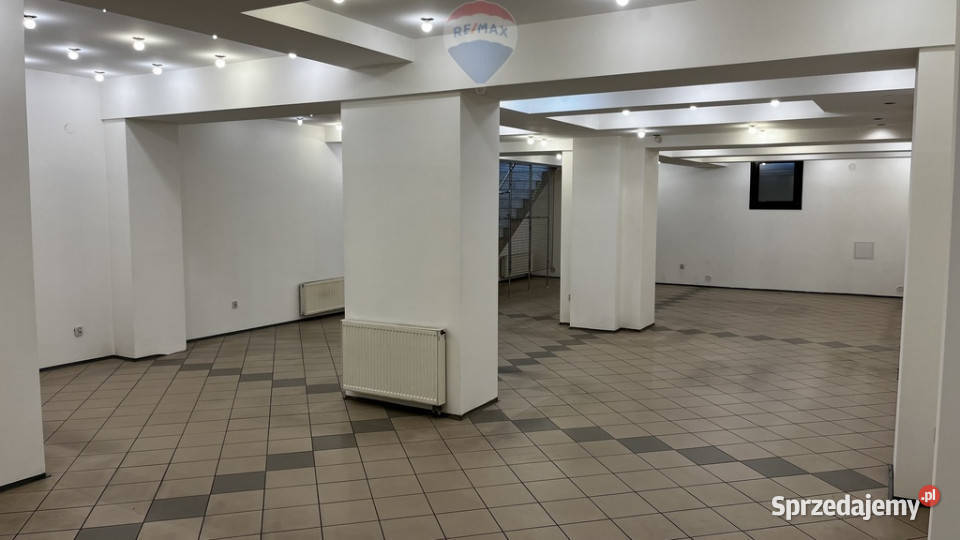 Lokal handlowousługowy Nowy Targ Rynek 32