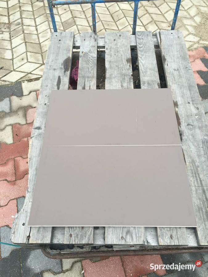 Glazura płytka ścienna brown r1 327x593 firmy Reguły