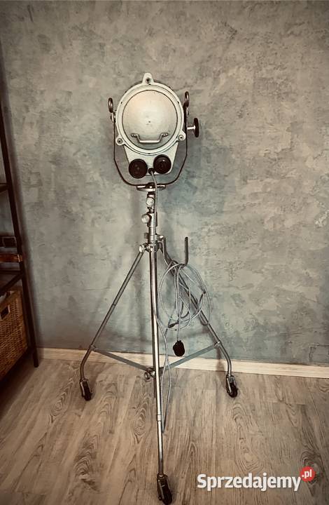 Lampa teatralna zabytek prl loft