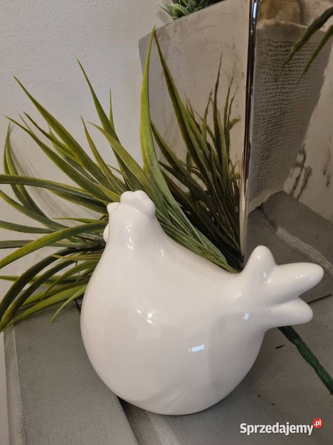 Kura wielkanocna i zajączki figurki Lublin