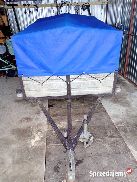 Przyczepka samochodowa