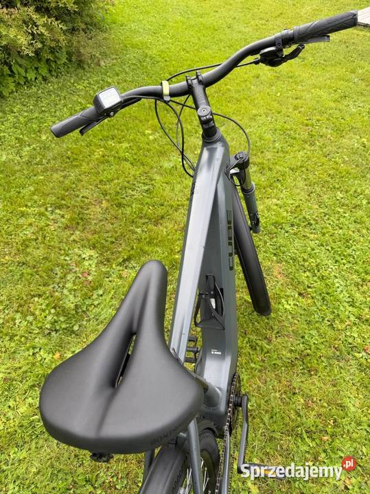 Rower elektryczny Cube Touring sprzedam