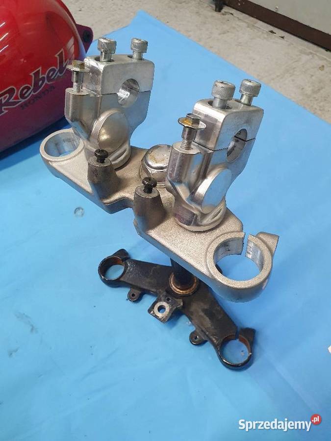 Honda CA 125 Rebel zbiornik bak korek wlewu Grońsko