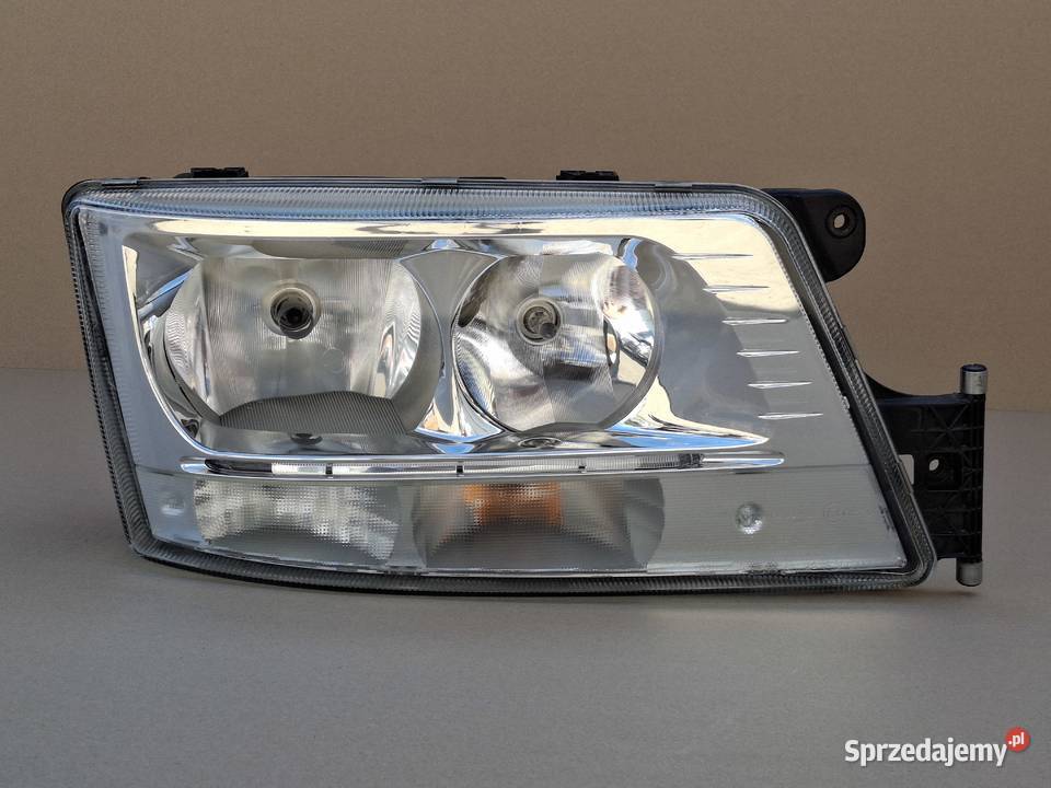 MAN TGX TGS REFLEKTOR PRAWY LAMPA PRAWA ORYGINAŁ