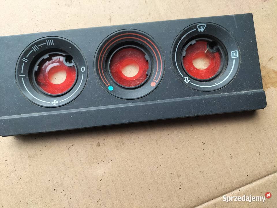 AUDI 80 90 B4 80B4 NAKŁADKA NA PANEL NAWIEWU osobowe Kamień-Kolonia