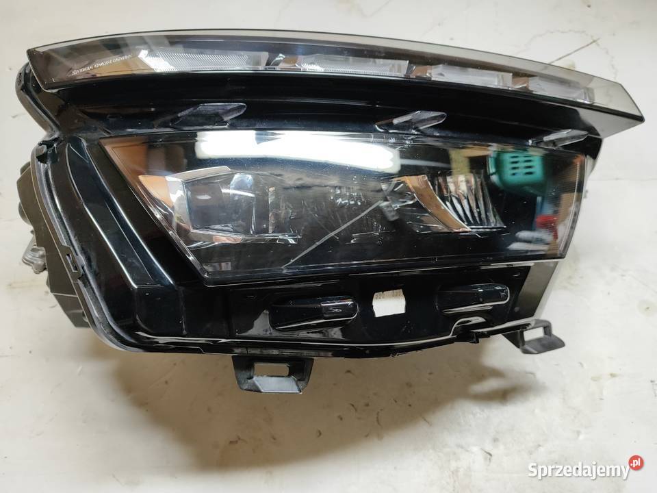 SKODA KAMIQ REFLEKTOR FULL LED