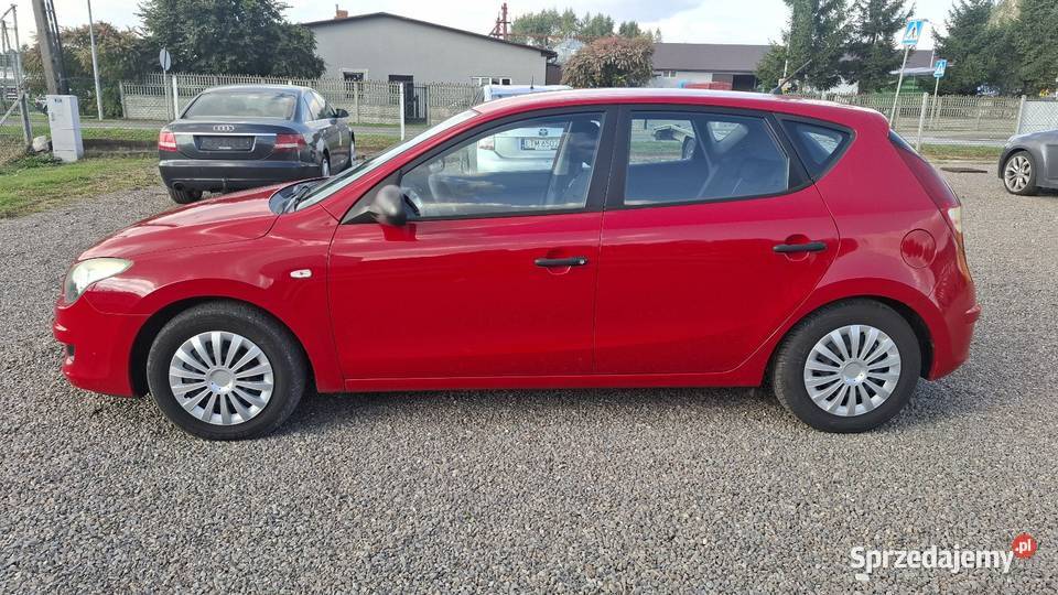 Hyundai i30 14 Benzyna 2009 Klimatyzacja SOCHAN garażowany