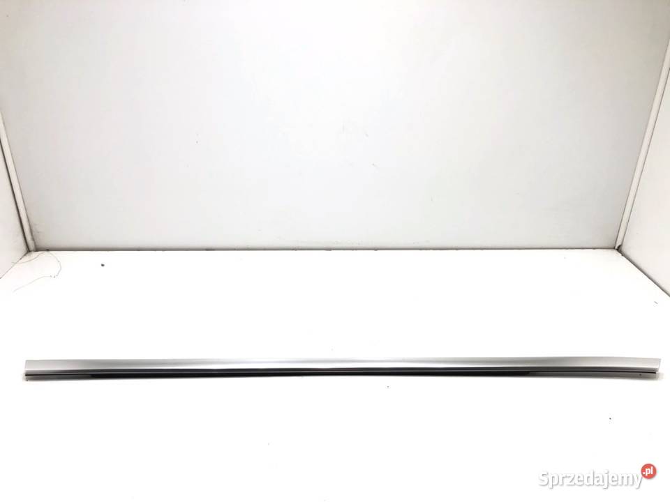 LISTWA ZGARNIAJĄCA TYŁ PRAWY AUDI Q3 II Listwy sprzedam