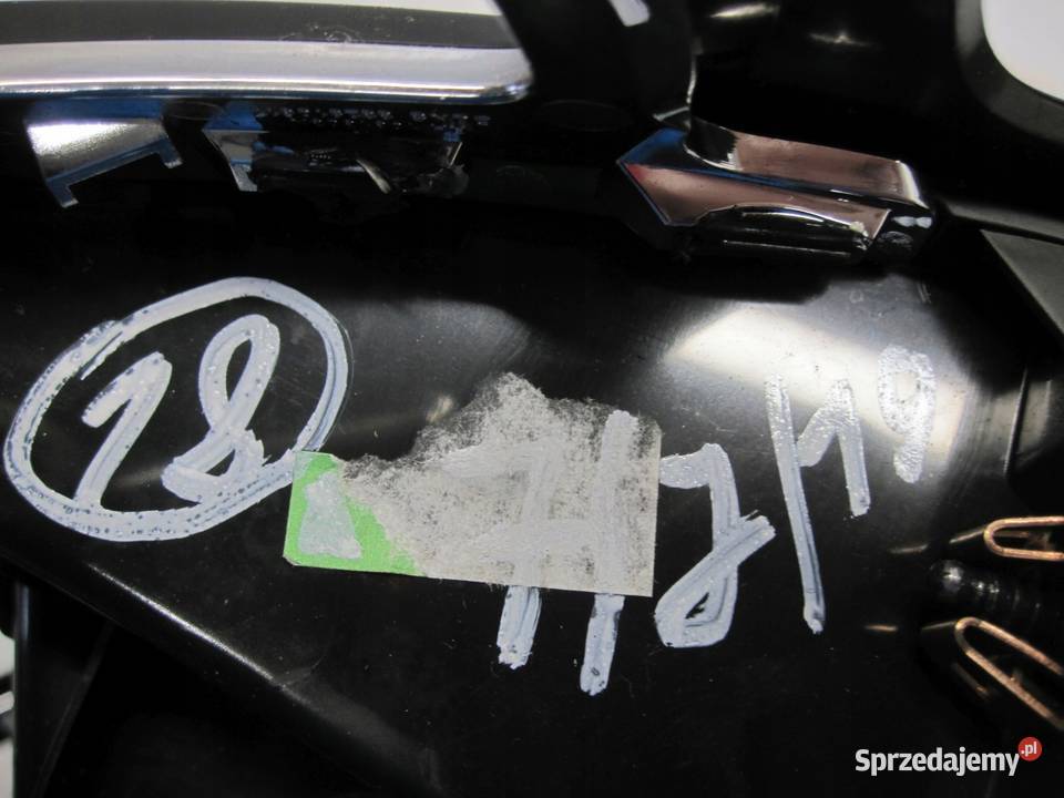 OPEL ZAFIRA TOURER C 13r ramka radia 13383140 Osłony i zaślepki świętokrzyskie