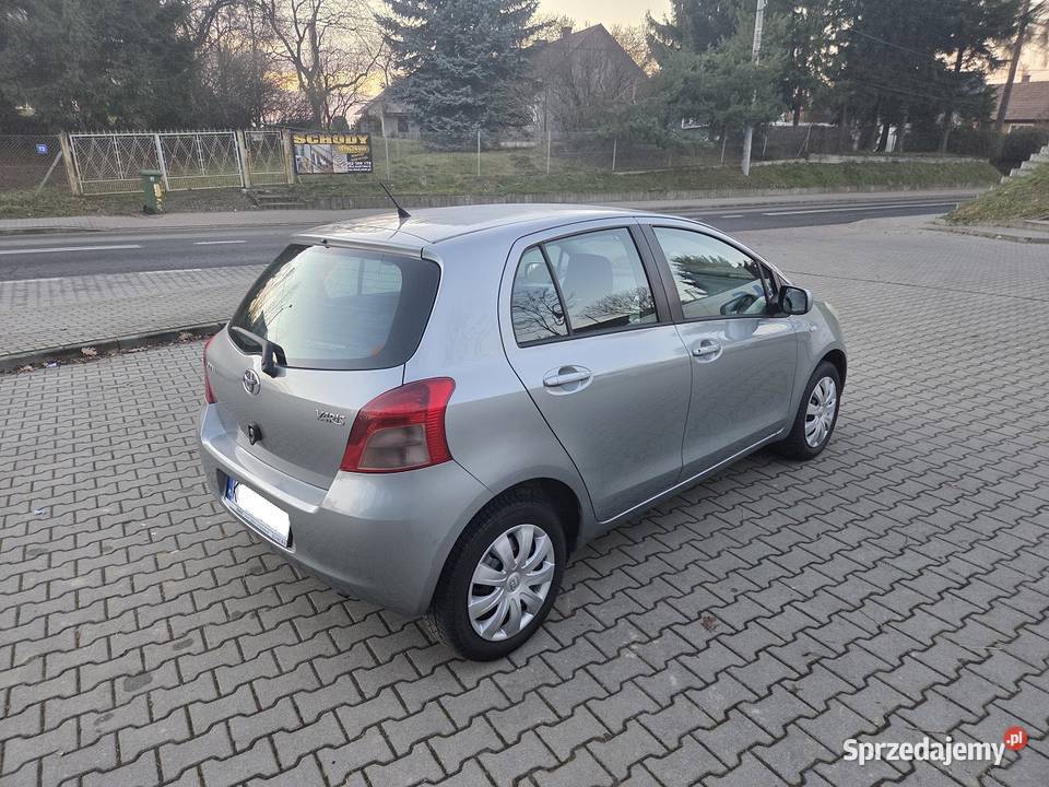 Toyota Yaris II 10 Benzyna na łańcuszku Sprawna Tarnów