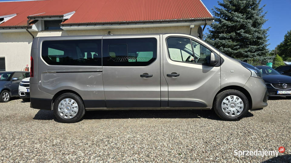 Renault Trafic 9 miejsc 2 komplety kół III 2014 Zieleniewo sprzedam