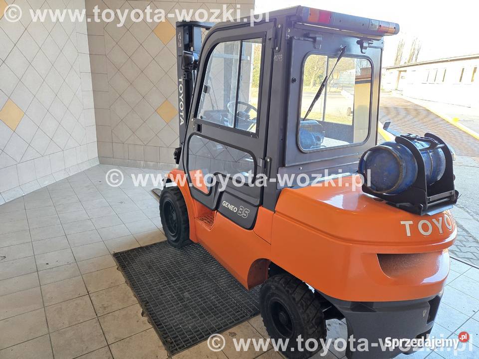 Wózek widłowy TOYOTA 7FGJF35 kabina 3500 TOYOTA Mysłowice