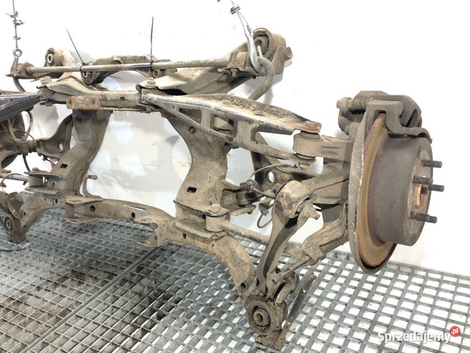 BELKA TYŁ SUBARU XV Hatchback TYLNA ZAWIESZENIA