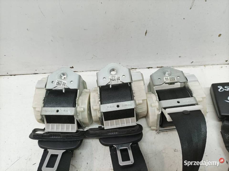 PAS BEZPIECZEŃSTWA PRAWY LEWY TYŁ ŚRODEK KPL 5C świętokrzyskie