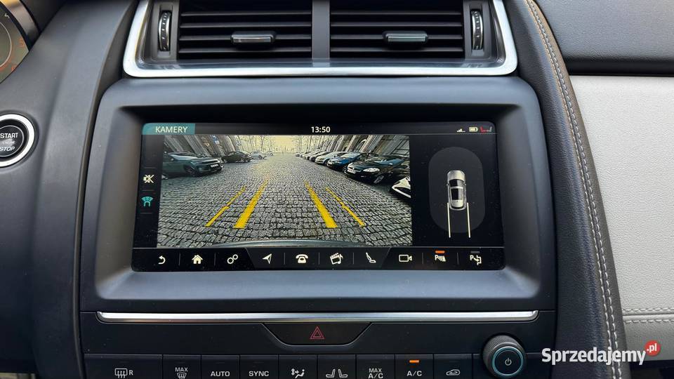 240 sam parkuje serwisie Kraków