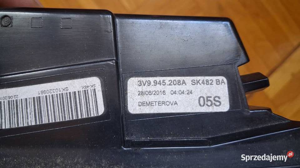 SUPERB 3 Lampy tył KOMPLET osobowe Gorzów Wielkopolski sprzedam