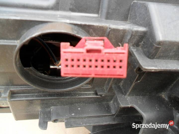 Audi Q3 8u0 1114 Xenon Eu Prawa Przód Nieskrętna osobowe Nowy Tomyśl sprzedam