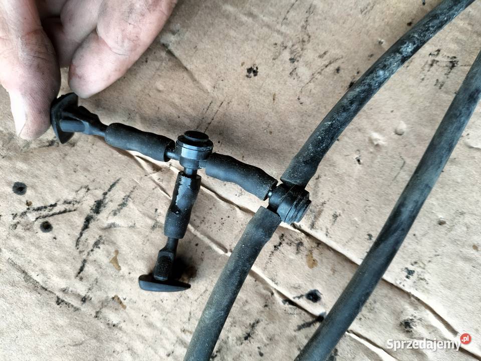 SPRYSKIWACZ KLAPY KOLANKO VOLVO S60 V70 S80