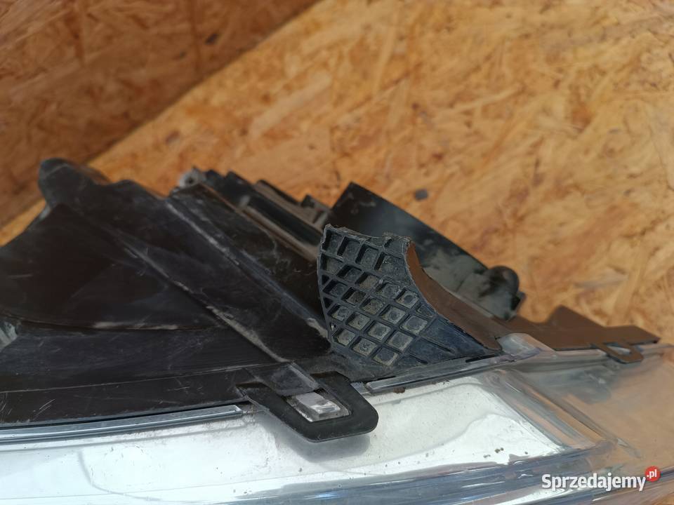 LAMPA REFLEKTOR PRAWY PRZÓD EU FORD TRANSIT