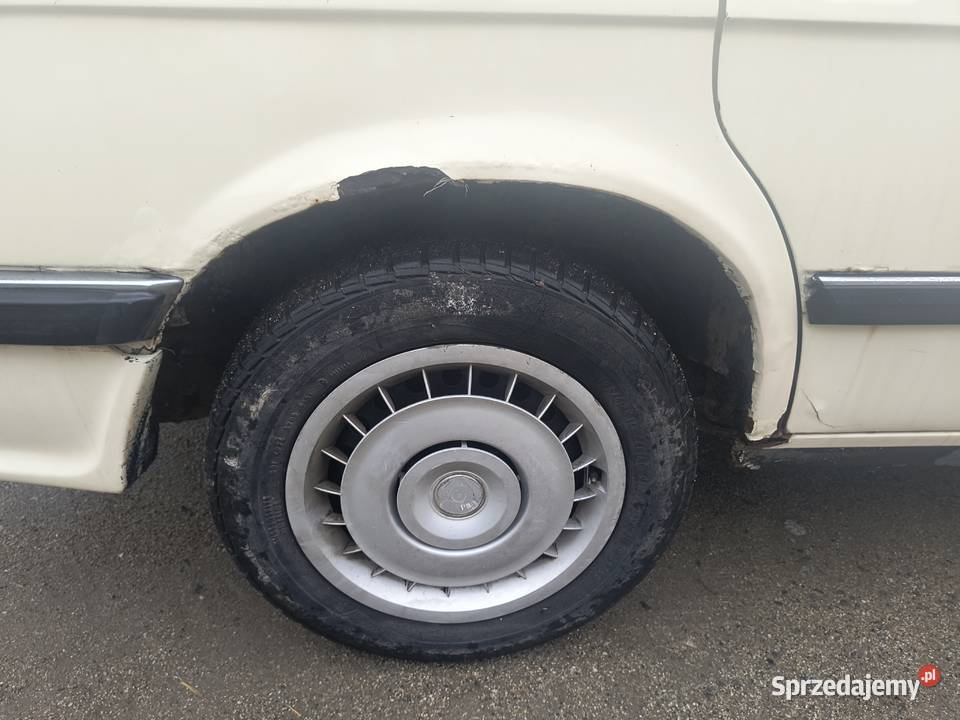 BMW E28 524 D 1987 Bolków