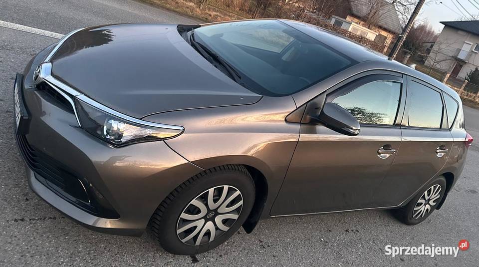 Toyota auris nieuszkodzony Chrzanów sprzedam
