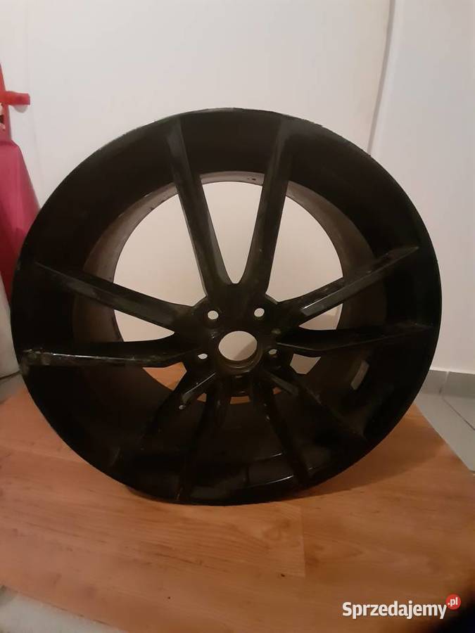 FELGA GOLF VII R 8JX19 PRETORIA 5G0601025 Wadowice sprzedam
