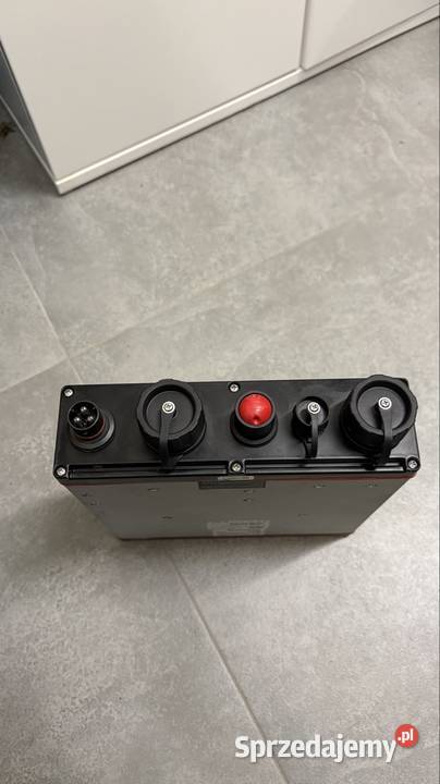 DEFA Wielofunkcyjna Ładowarka 2x35A Model704700