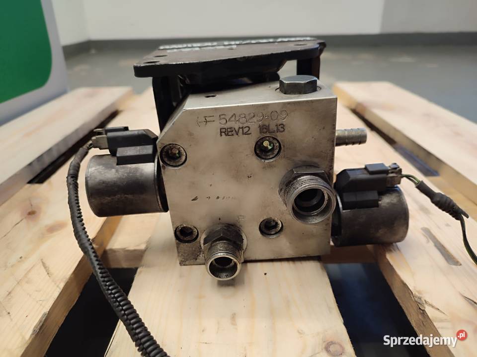 Blok hydrauliczny 5482909 napędu pompy 289381 Pozostałe Wilkowo