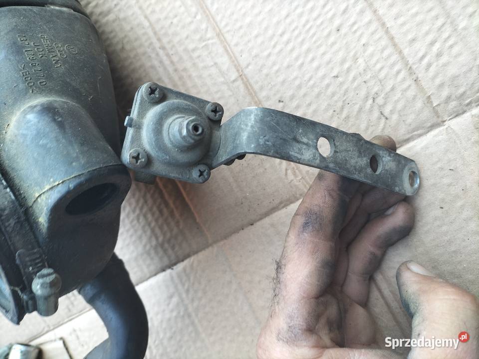 Audi 80 B3 B4 037129627D RURA DOLOT POWIETRZA Kamień-Kolonia