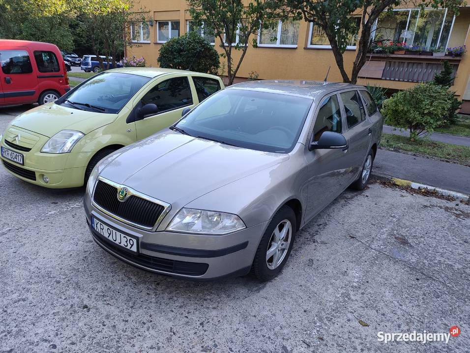 Skoda Octavia II kombi 16 MPI LPG 2011 przebieg 102KM Kraków