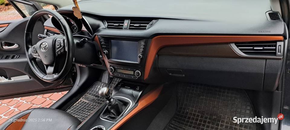 Avensis t27 2015 uszkodzony 143KM podkarpackie