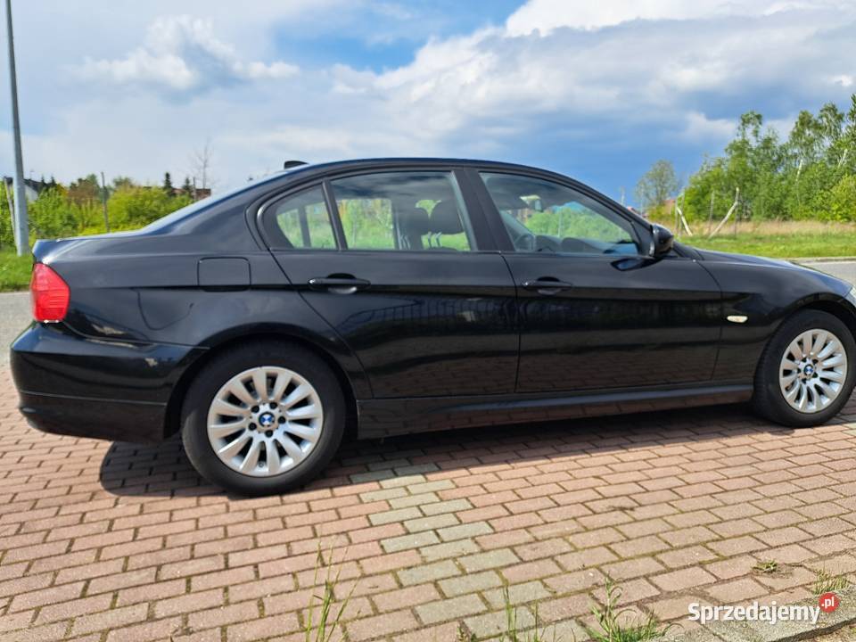 BMW E90 318d 143 2010rczarny welurowa tapicerka