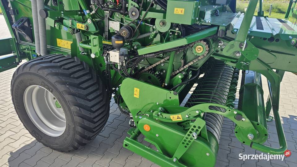 Prasa rolująca zmiennokomorowa McHale V6760 Strzeszkowice Duże