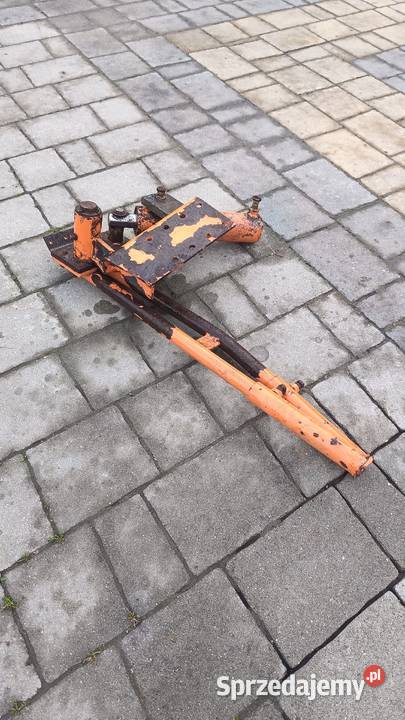 Aparat siłownik do owijania sznurkiem prasa