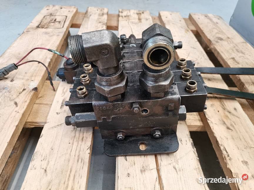 Rozdzielacz hydrauliczny CAT TH 63 Pozostałe