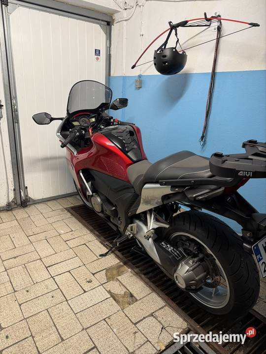 Honda vfr 1200f automat zamiana Rok produkcji 2010 Radom