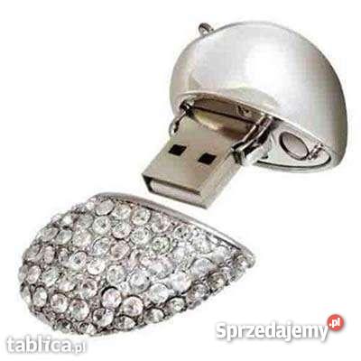 NASZYJNIK SERCE elementy SWAROVSKI PENDRIVE 4GB Pozostałe kujawsko-pomorskie Bydgoszcz