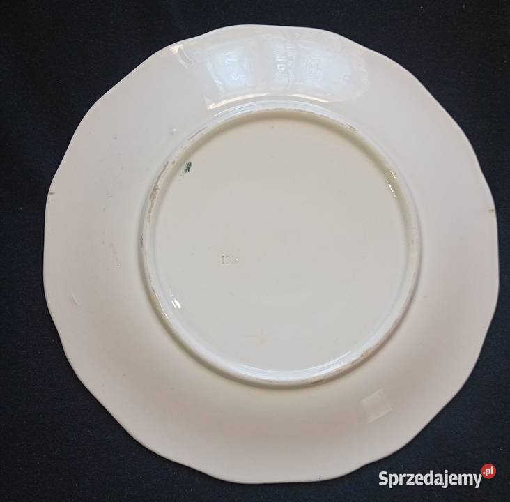 Talerz z wzorem kwitnących maków Majolika