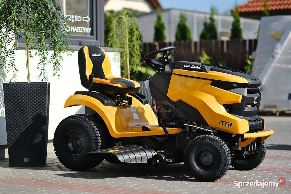 Cub Cadet XT2 107 Traktorki Tajęcina