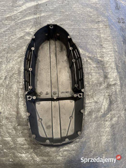 79 BMW Osłona Silnika Dekiel Kapa 1335257 M645 Poznań sprzedam
