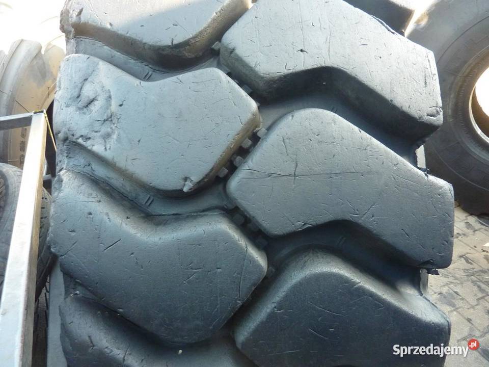 Opona używana przemysłowa 235R25 BRIDGESTONE Zaścianki