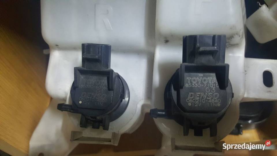 Toyota silniczki spryskiwacza i xenonu