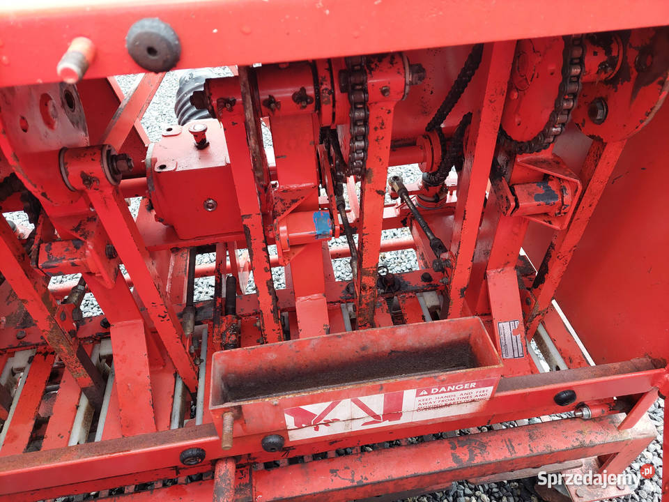 Aerator zawieszany Jacobsen 120 do ciągnika o